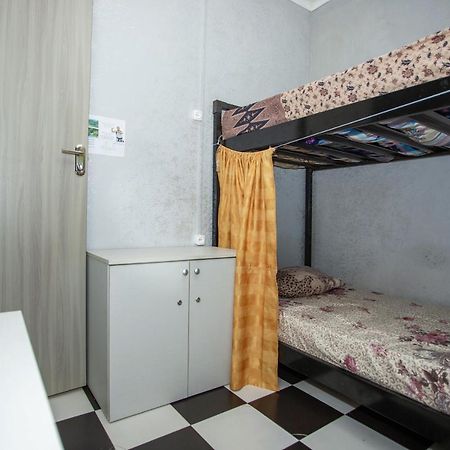 Hostel California Μπατούμι Εξωτερικό φωτογραφία