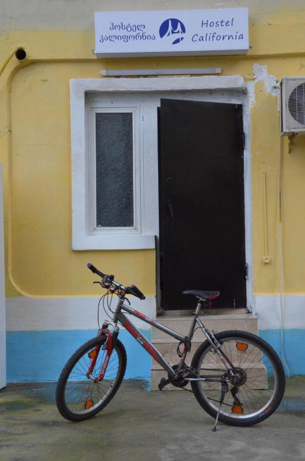 Hostel California Μπατούμι Εξωτερικό φωτογραφία