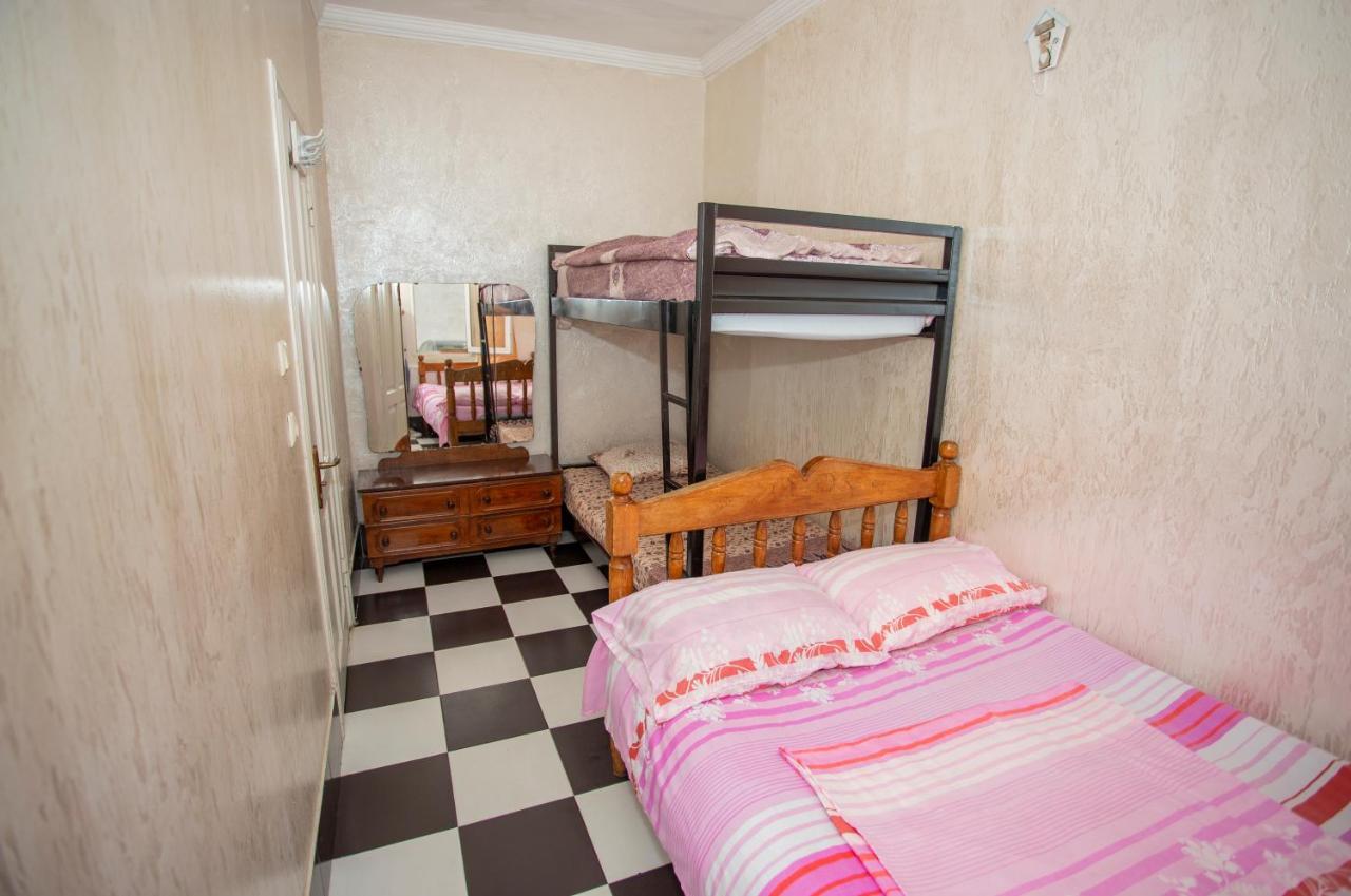 Hostel California Μπατούμι Εξωτερικό φωτογραφία